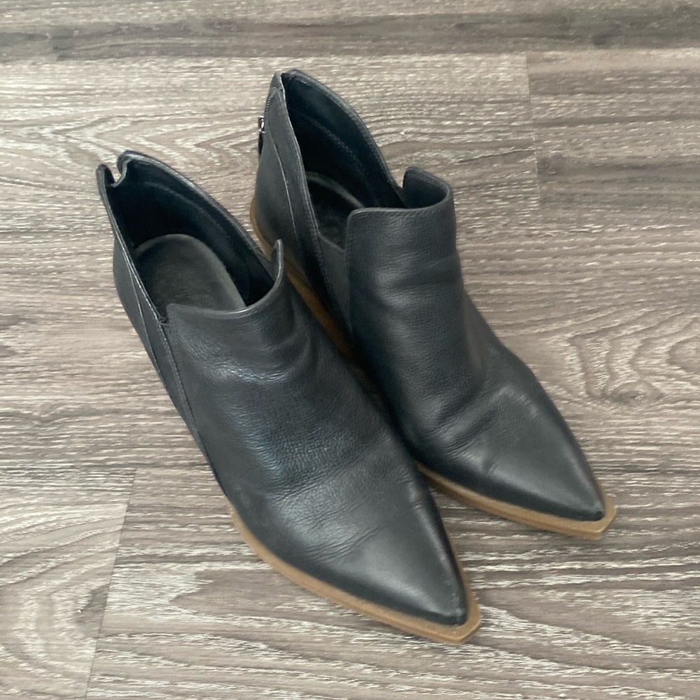 Vince Camuto Stacked Heel Black Leather Ankle Booties 6